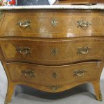 526 5106 CHEST OF DRAWERS